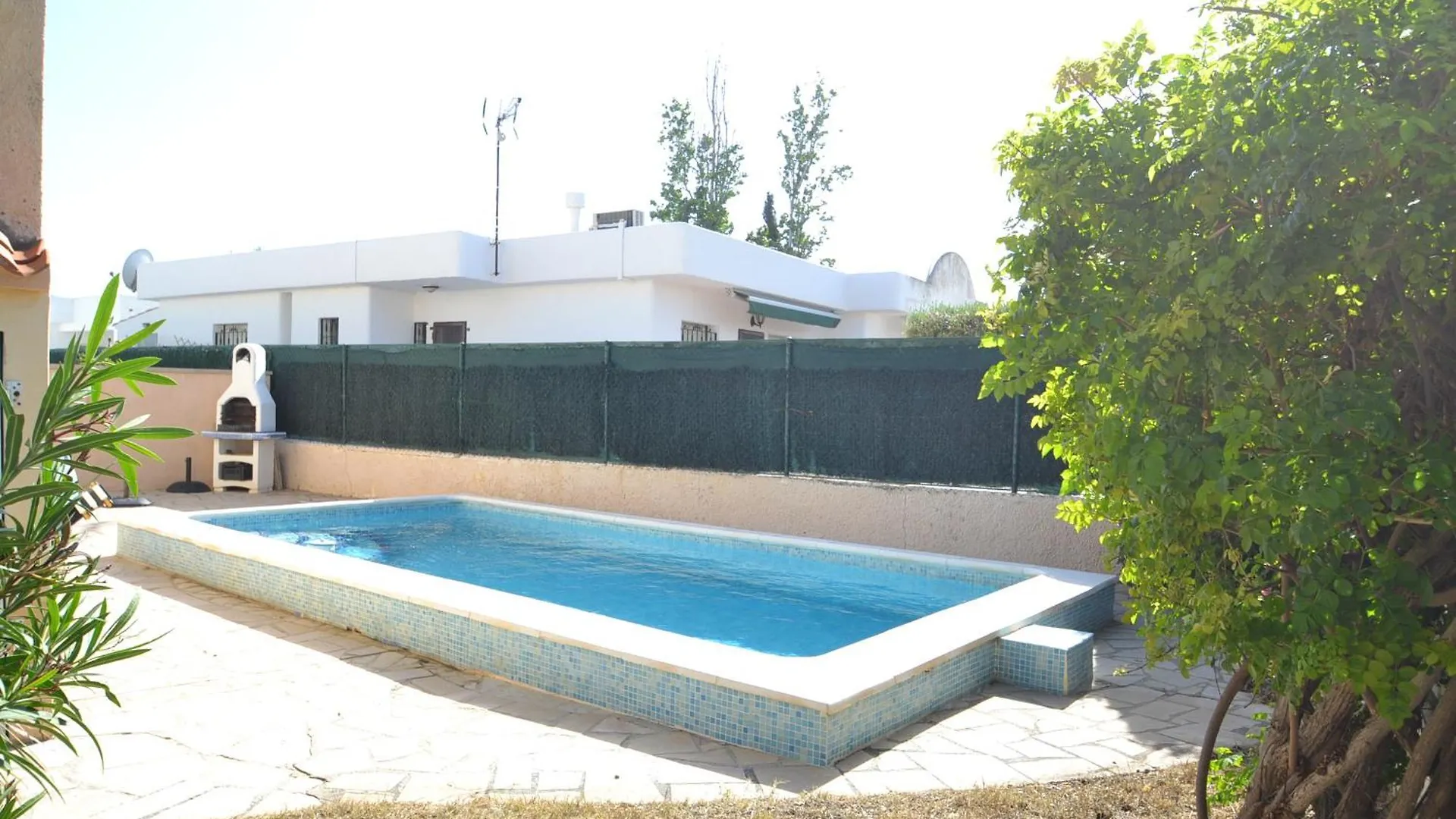 Casa Viva Para 4 Personas Riumar Spain